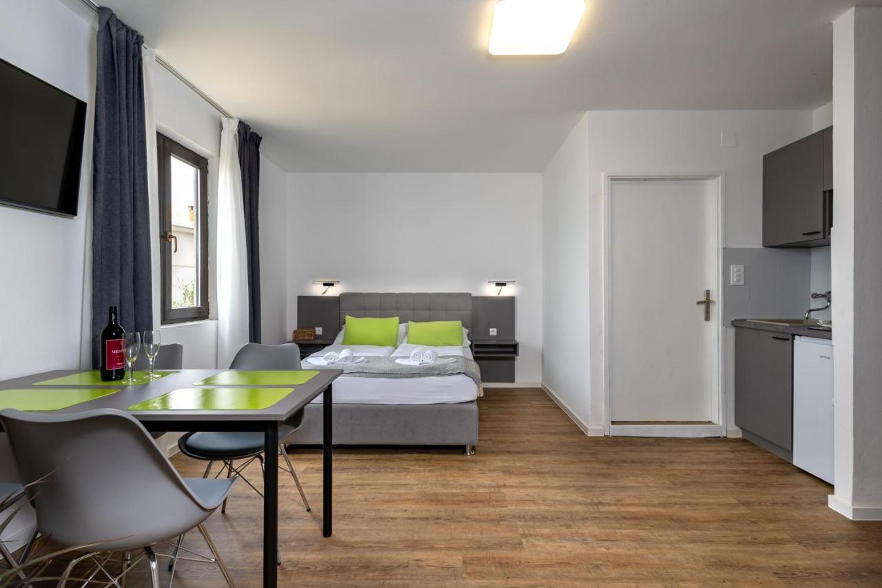 Apartments Dida Sime Starigrad Paklenica Esterno foto